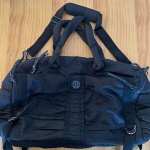 Lululemon gym bag with ruffle detail